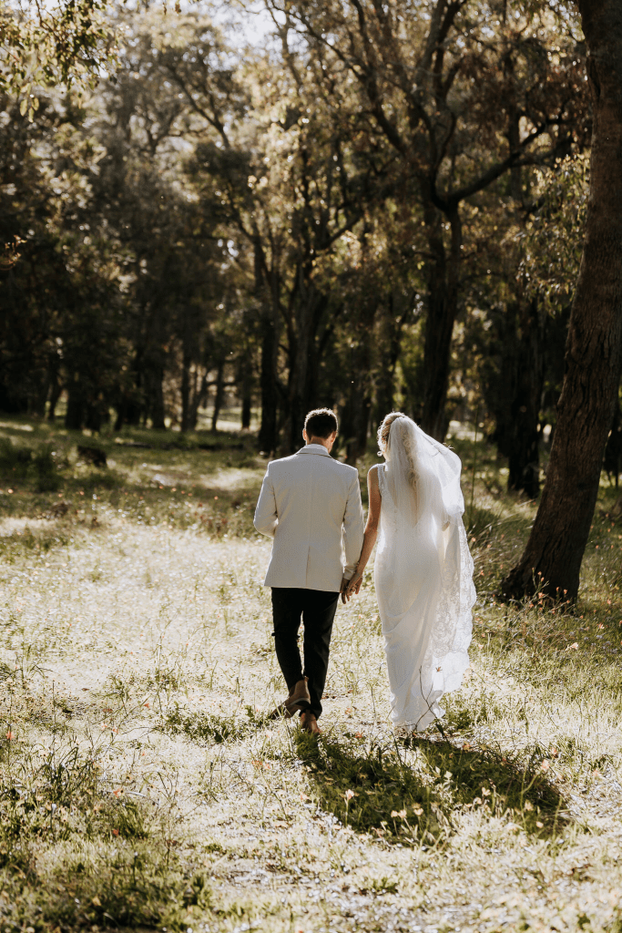 Bunbury-Golf-Club-Wedding-Bride-and-groom.png