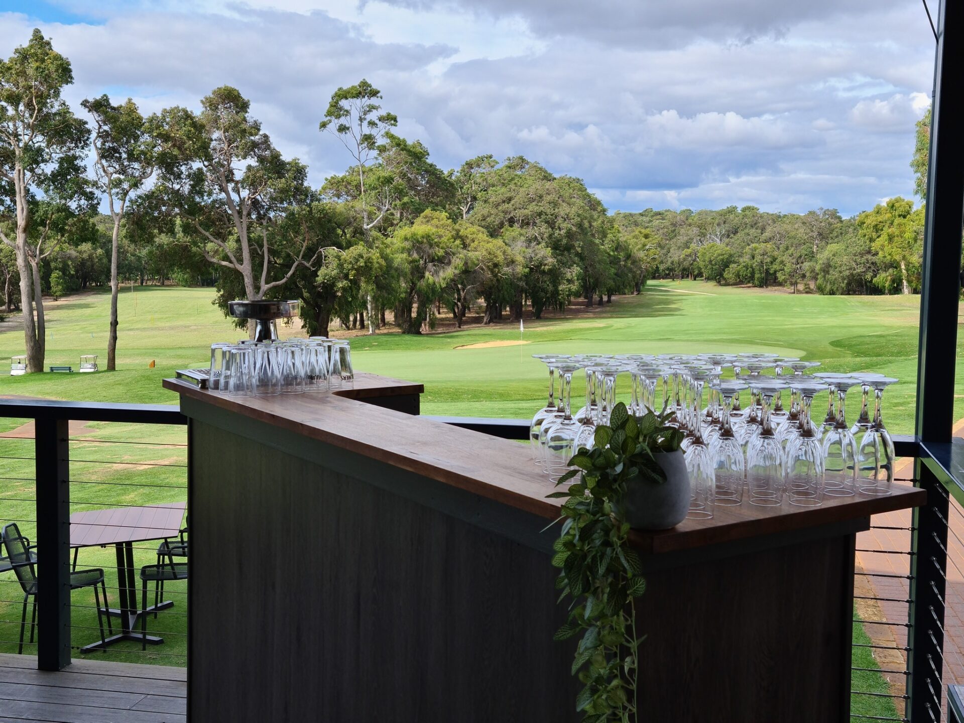 Bunbury-Golf-Course-function-bar-1920x1440.jpg