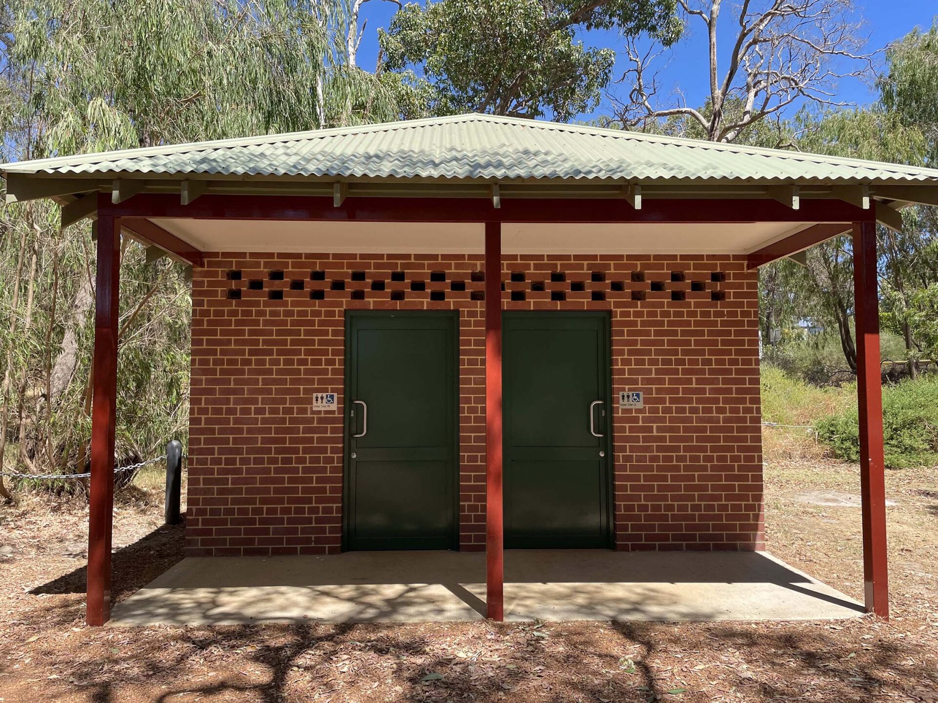 Eastwell-Toilets-LR-1-Ex-1-1920x1440.jpg