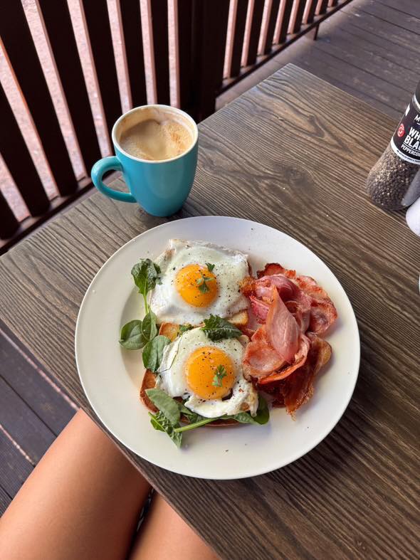 Lake-Brockman-Cafe-Breakfast.jpg