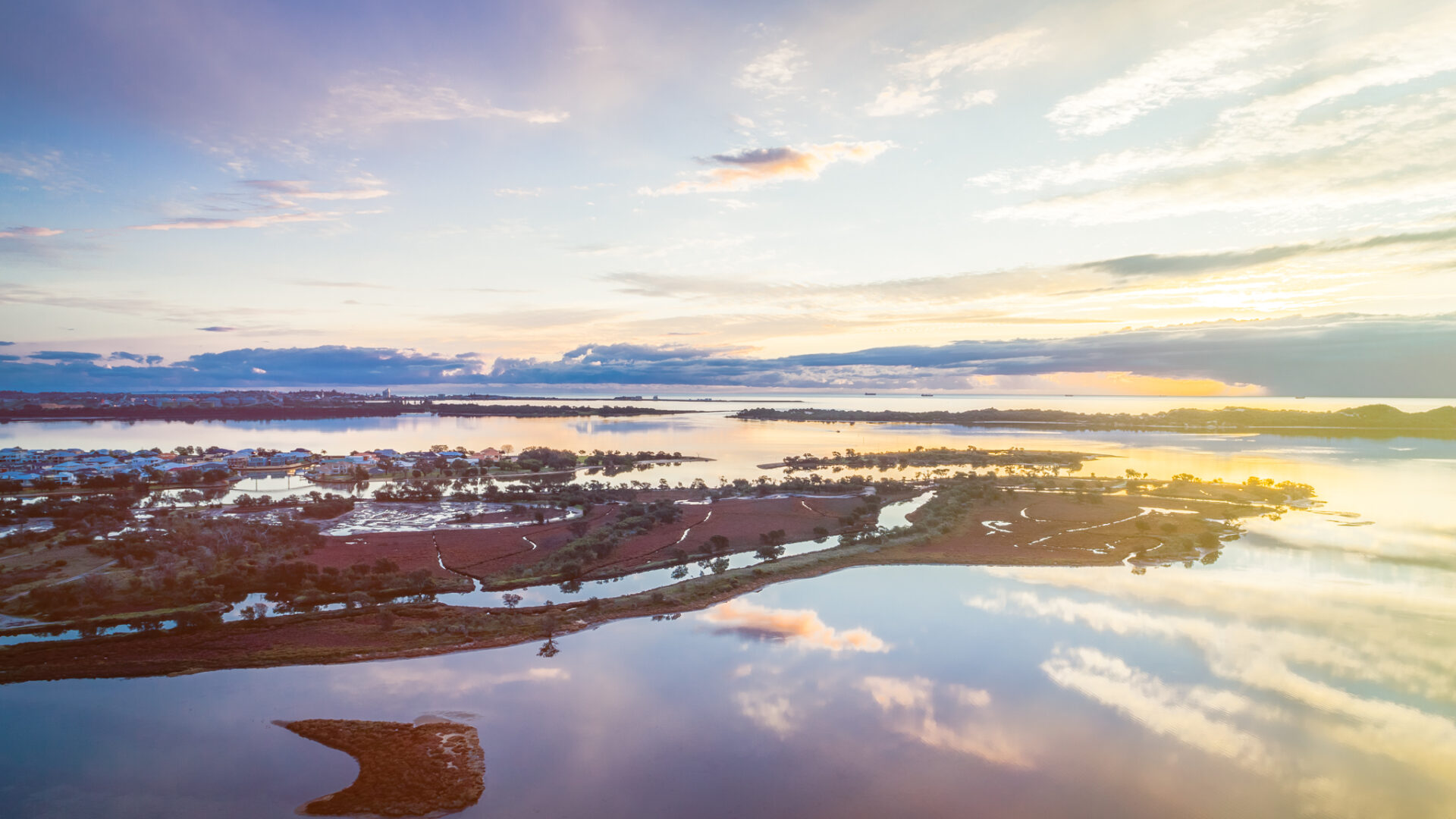 Leschenault-Estuary-1920x1080.jpg
