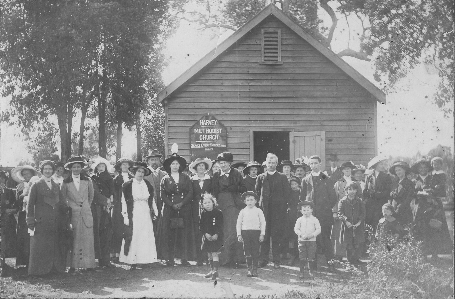 Methodist-Church-1915-Roesner-sisters-double-wedding.jpg