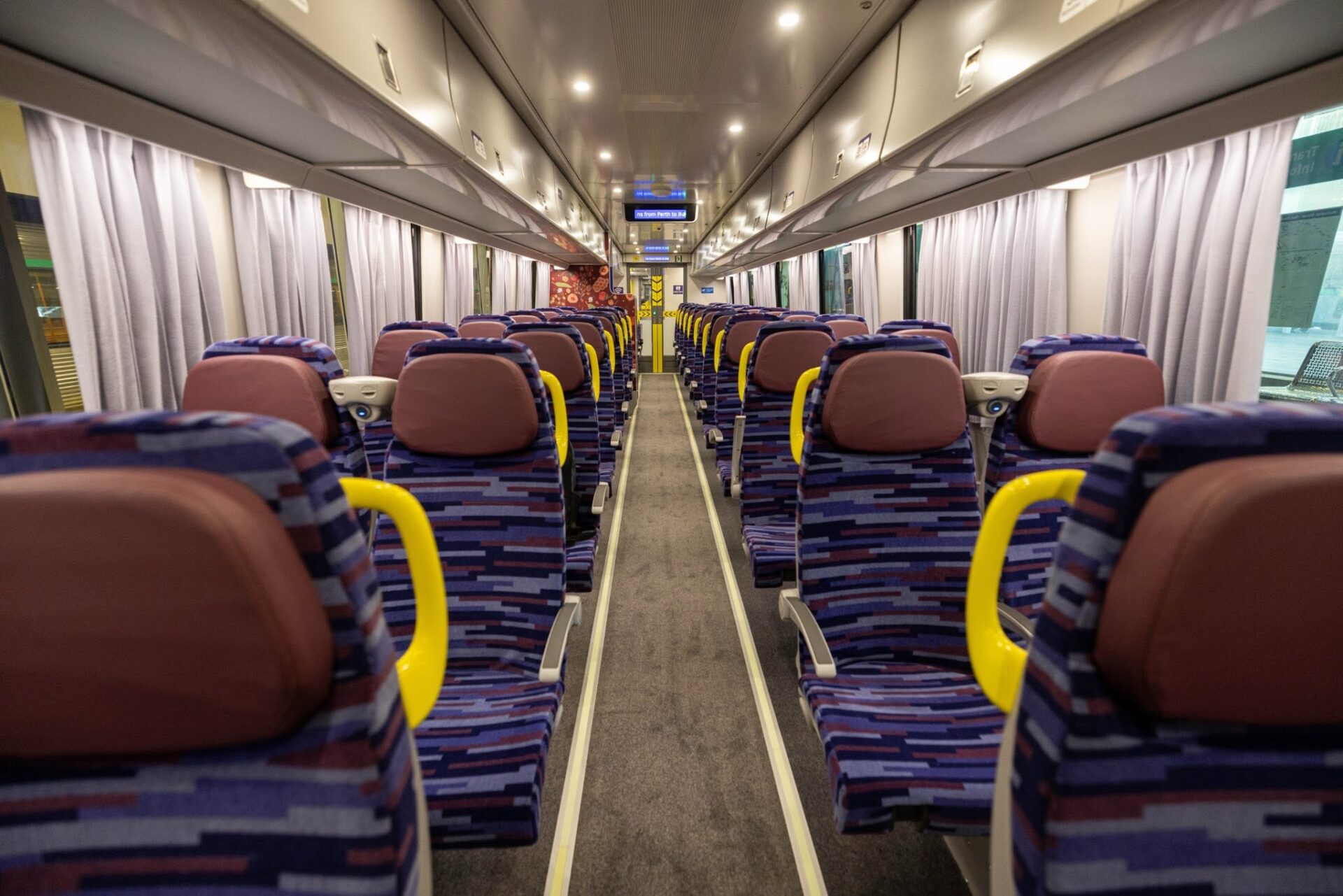 Australind-train-seating-1-1920x1281.jpg