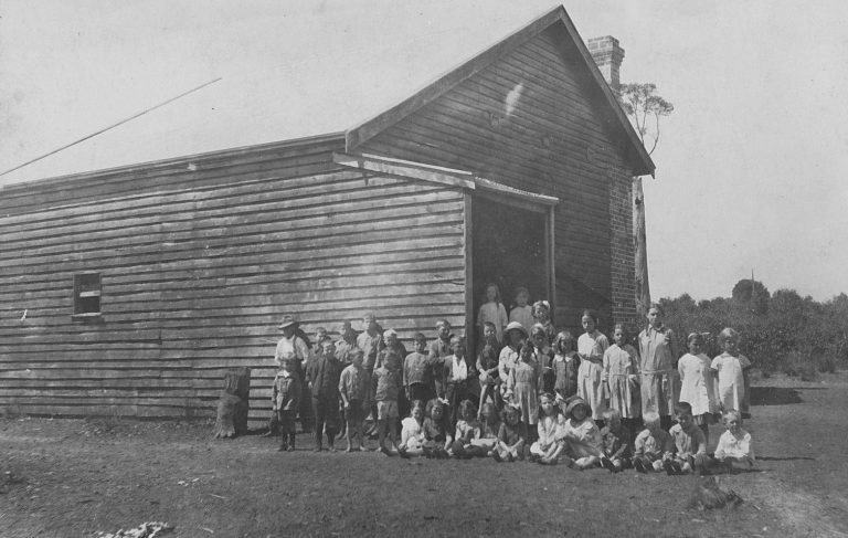 Cookernup School 1910 bW