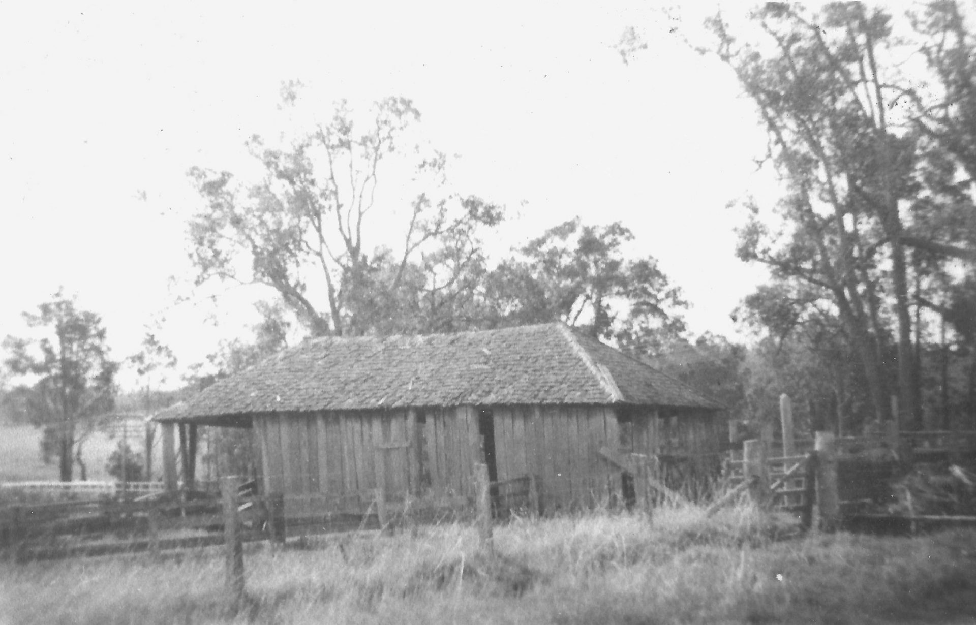 North-Harvey-Police-Station-and-Stables-1869-to-1902-on-Logue-Brook-Credit-Harvey-Historical-Society-BW-1920x1230.jpg