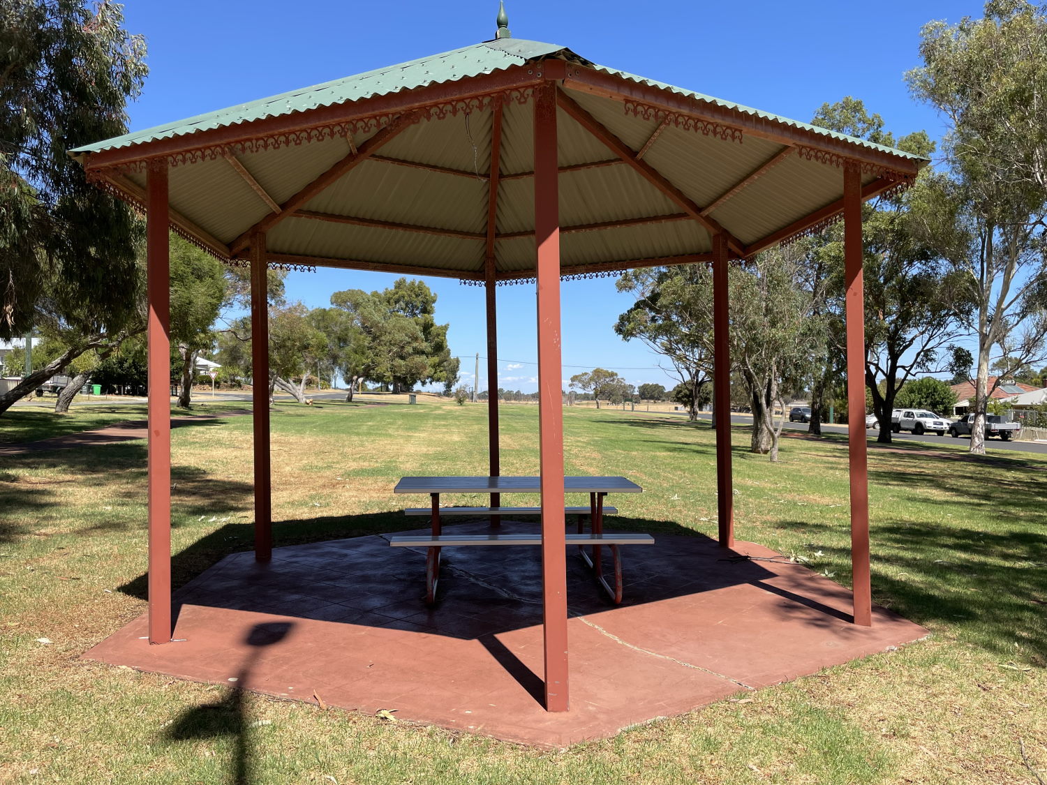 Picnic-facilities-at-Channel-Park-2.jpg