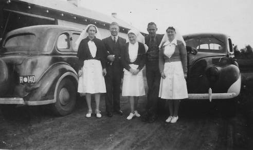WW2-Nursing-Staff-at-Harvey-Hospital-Sister-Ick-Dr-FG-Stimson-Matron-Becher-and-Sister-Scott.-Photo-courtesy-Ian-Stimson.jpg