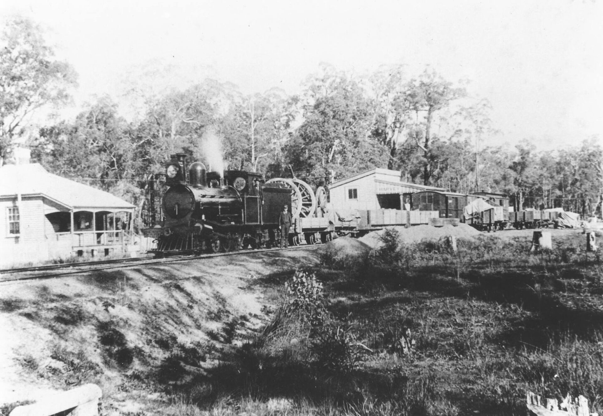 Harvey-Post-Office-and-Railway-Station-circa-1898-Credit-Memories-of-Harvey-LR-1920x1325.jpg