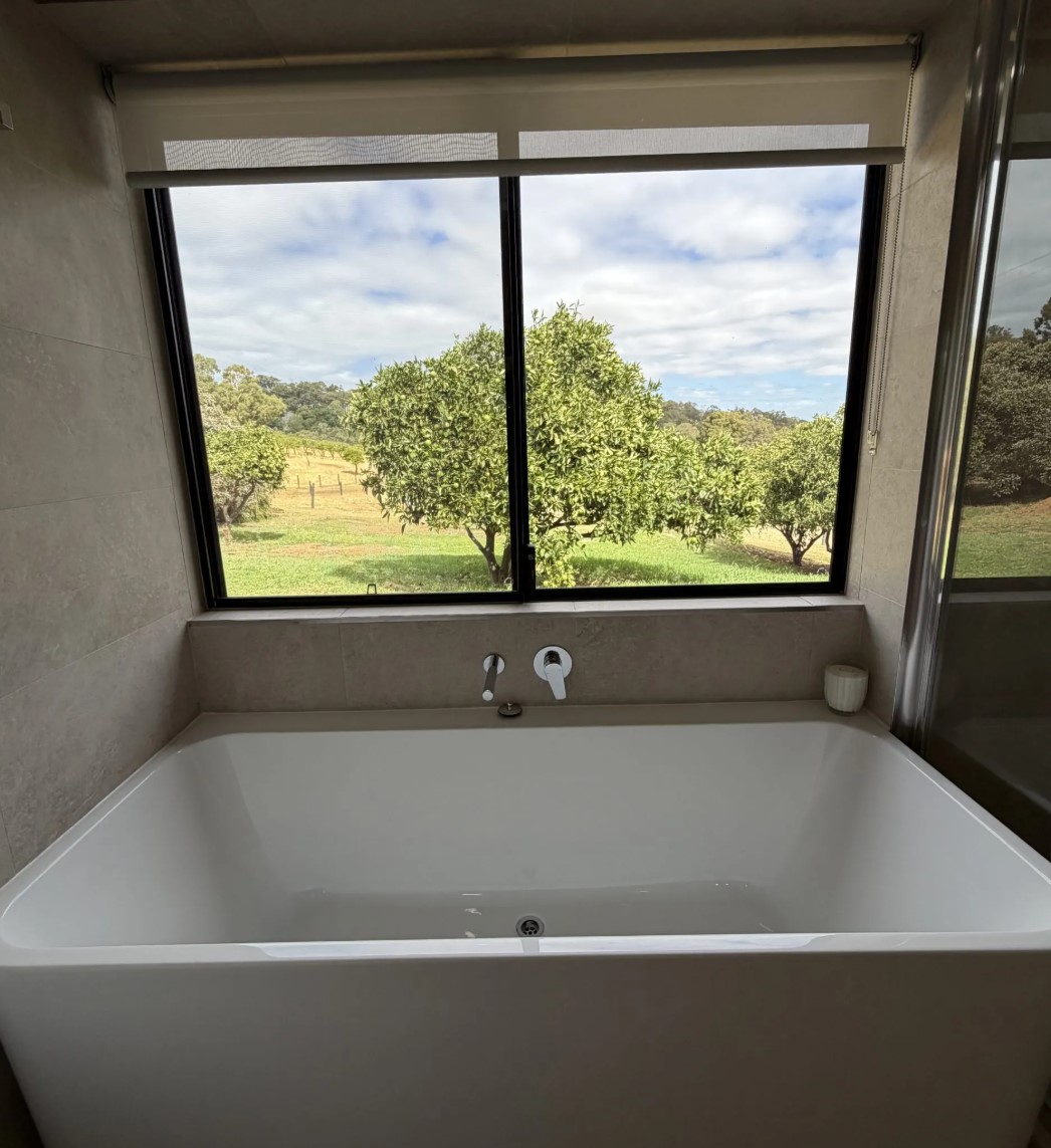 Alta-Vista-Cabin-Bath.jpg