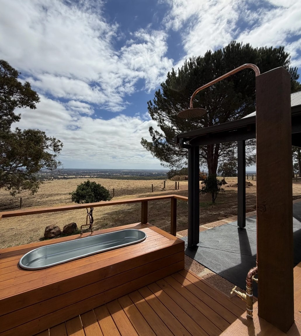 Alta-Vista-Cabin-Outdoor-Bath.jpg