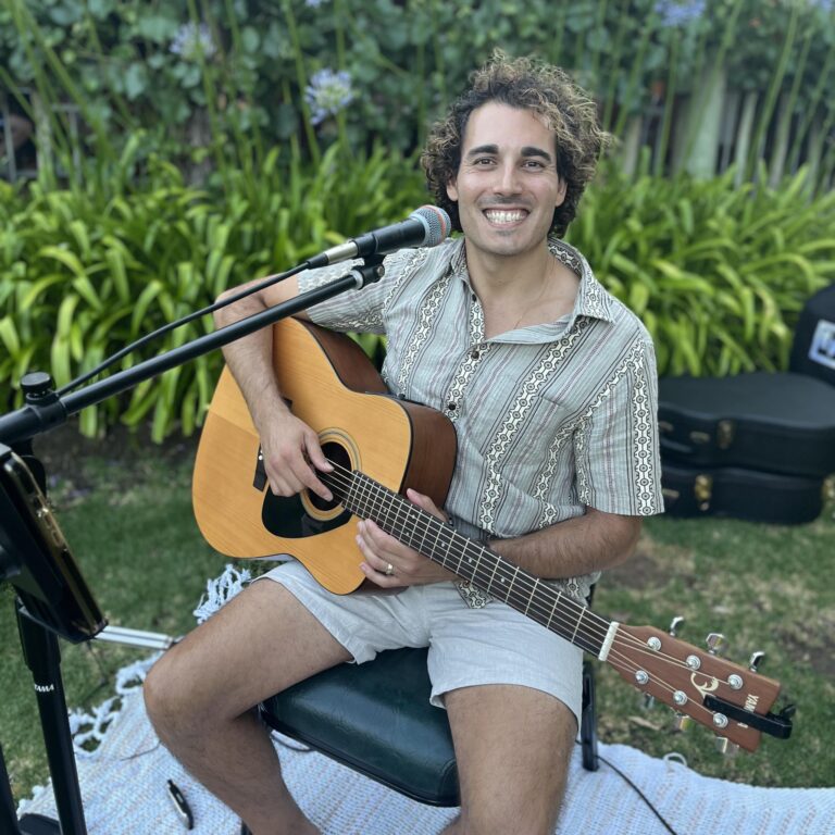 Treendale Farm Hotel – Lukas D’Aqui Music
