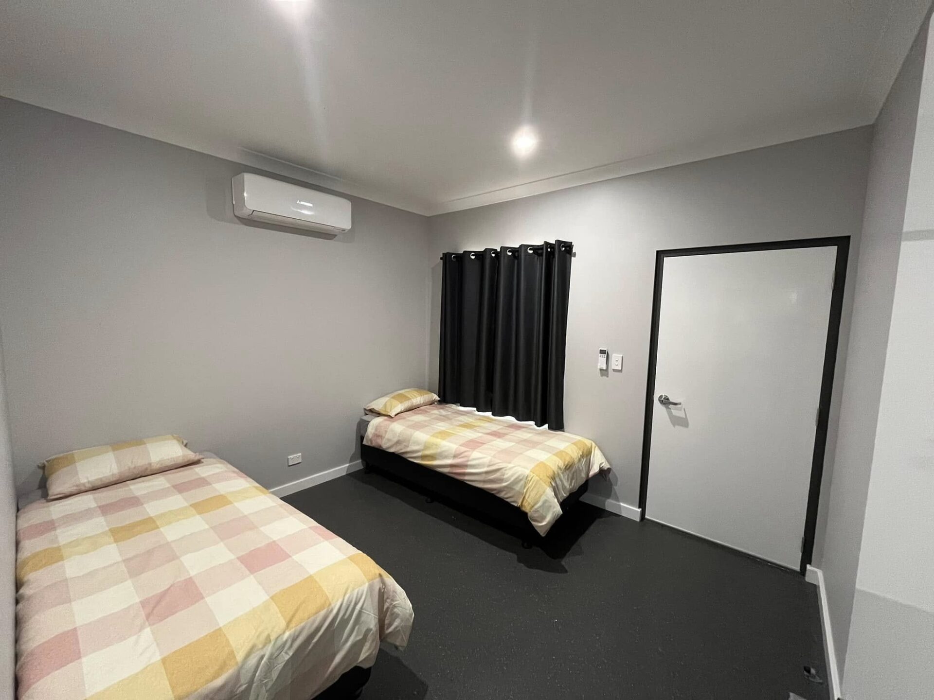 Mornington-Adventure-Camp-Accommodation-Twin-Room-1920x1440.jpg