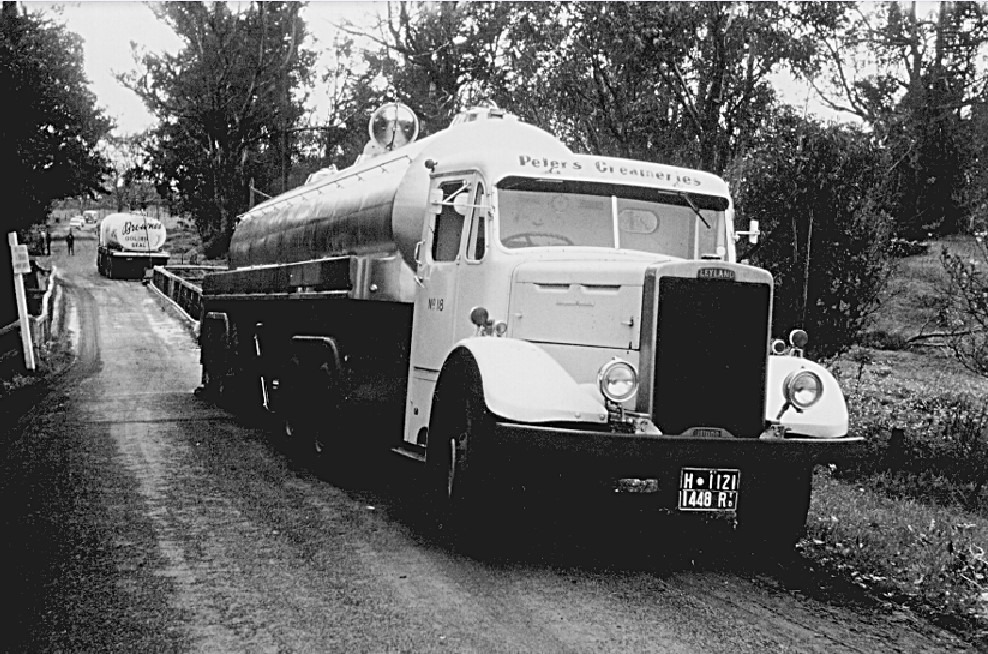 Milk-transfer-across-Bill-Arthurs-Bridge-1964-2.jpg