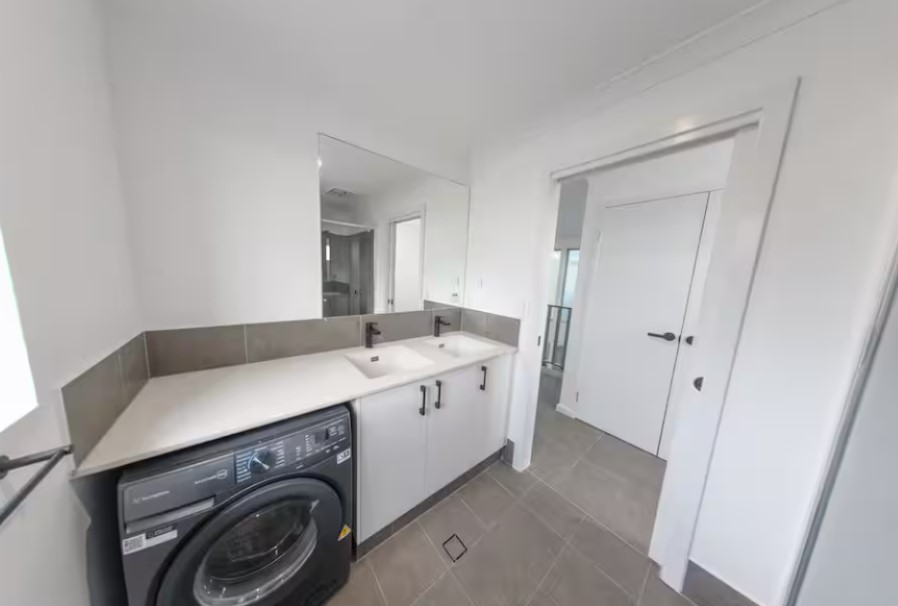 29B-Retreat-Australind-Bathroom-Laundry.jpg