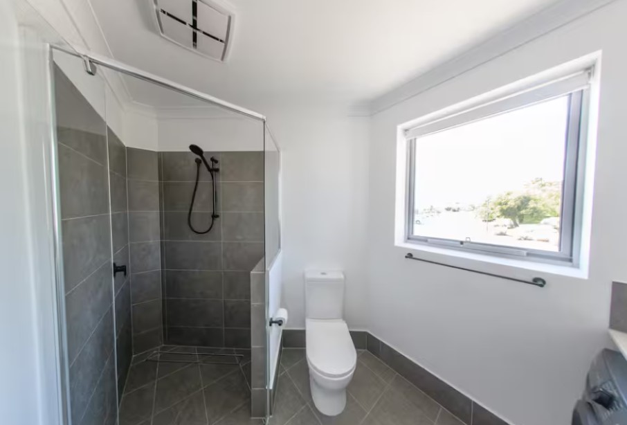 29B-Retreat-Australind-Bathroom.jpg
