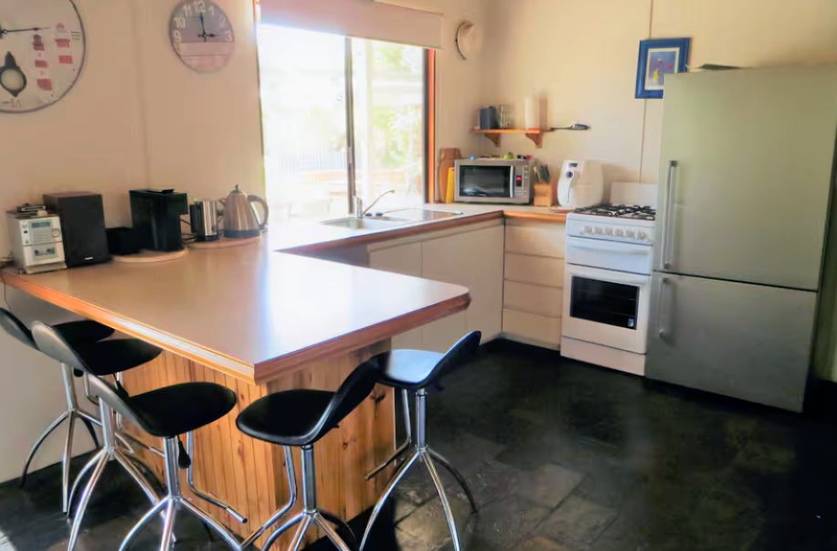 Binningup-Beach-Shack-Kitchen.jpg