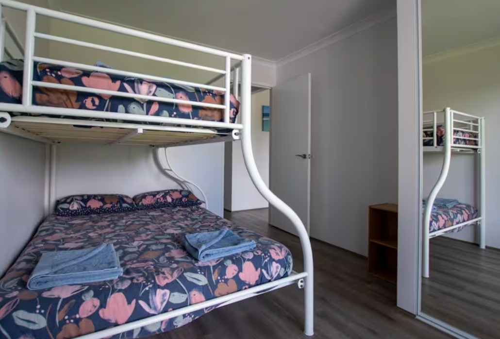Lakeside-Holiday-Home-Myalup-Bunk-room.jpg