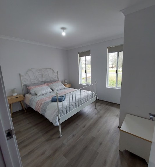 Lakeside-Holiday-Home-Myalup-Queen-Bedroom-.jpg