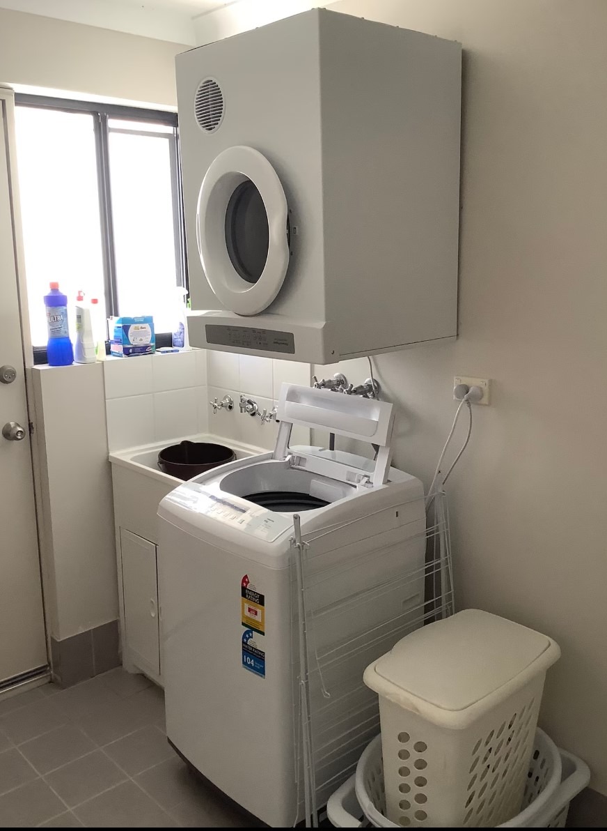 Lugano-Edge-Holiday-House-Binningup-Laundry.jpg