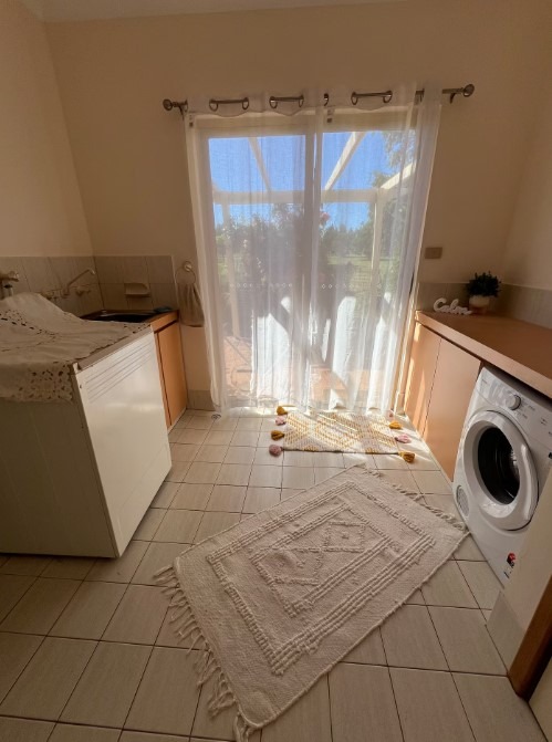 Myra-Downs-Laundry.jpg