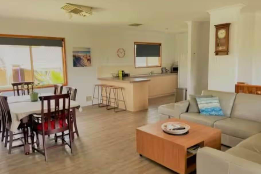Weaver-House-living-and-dining.jpg
