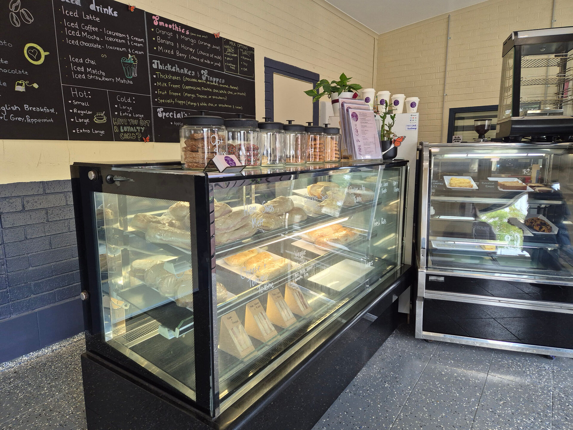 Brunswick-Cafe-and-Drive-Thru-Interior-1920x1440.jpg