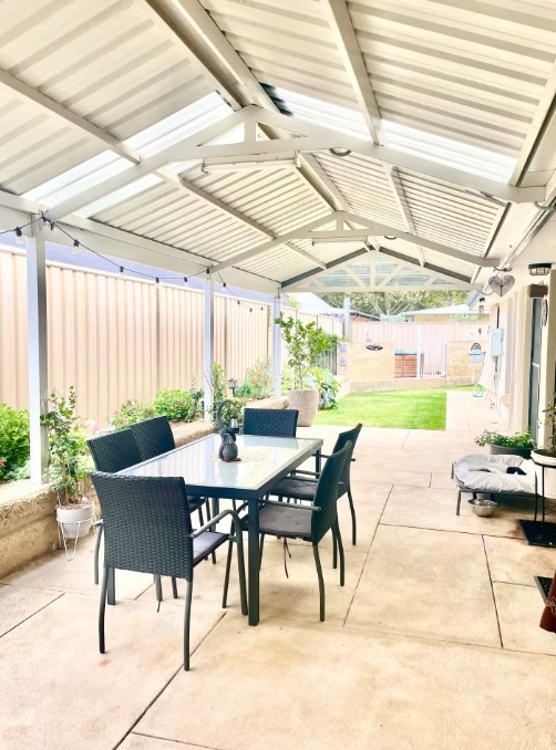 Binningup-Beach-Bush-Retreat-outdoor-dining.jpg
