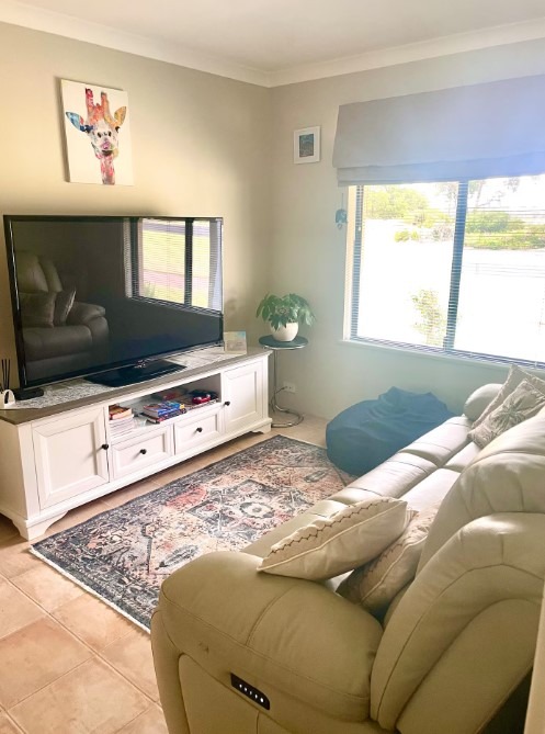 Binningup-Beach-Bush-Retreat-second-TV-space-.jpg