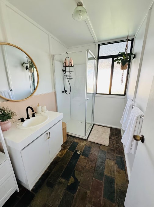 Coastal-Haven-Cottage-bathroom.jpg