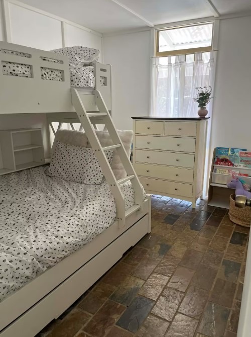 Coastal-Haven-Cottage-bunk-room.jpg