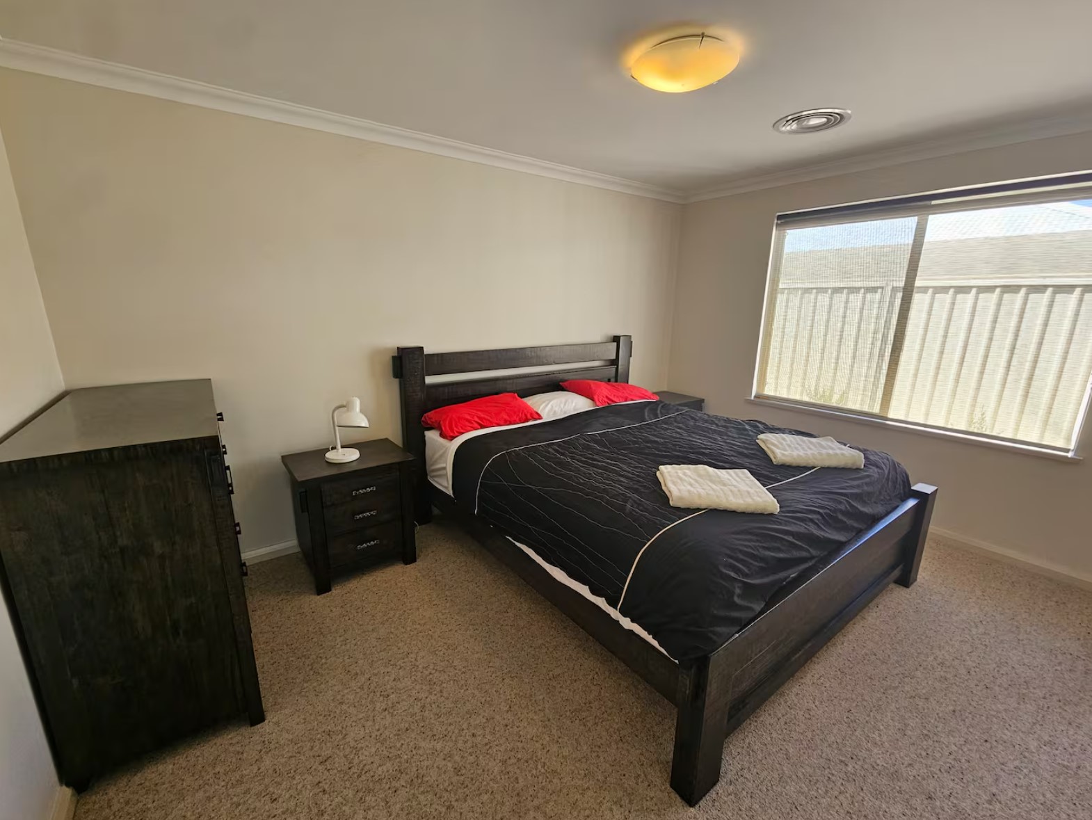 Montan-Holiday-House-Bedroom-2.jpg