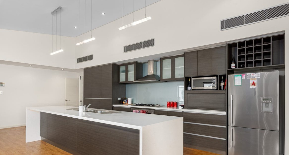 Montan-Holiday-House-Kitchen.jpg