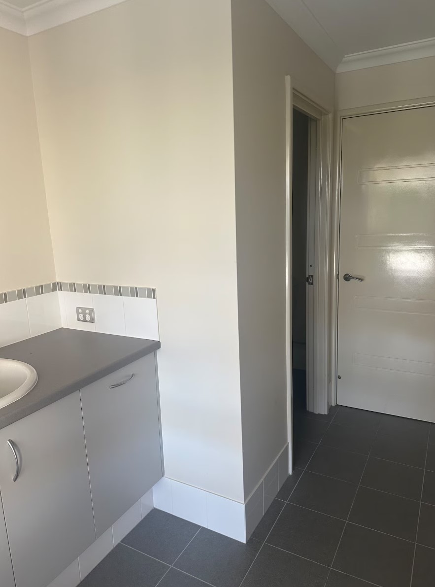 Montan-Holiday-House-Toilet.jpg