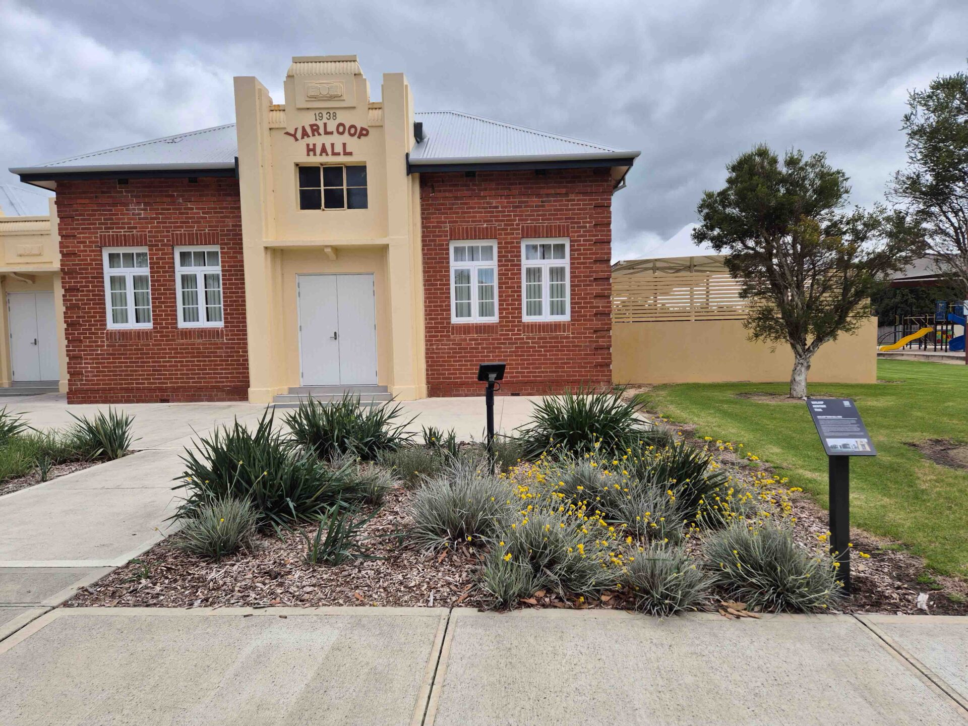 Yarloop-Hall-2-1920x1440.jpg
